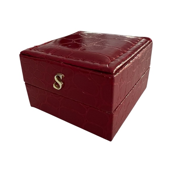 Faux Alligator Red Box "S" initial gold-tone Satin-lined 2 x 2 x 1.25h - Picture 1 of 8